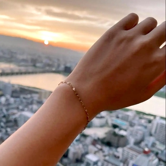 🔵𝟲𝟱%𝗢𝗙𝗙 𝗯𝘂𝗻𝗱𝗹𝗲𝘀 𝟯+🔵 NEW Lip Chain Stainless Steel Bracelet - Picture 8 of 15